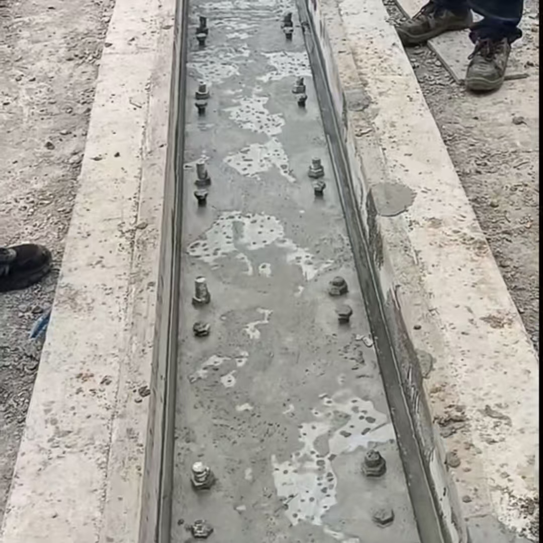 温州港口码头起重机龙门吊重型机械设备稳固用早强快凝轨道胶泥